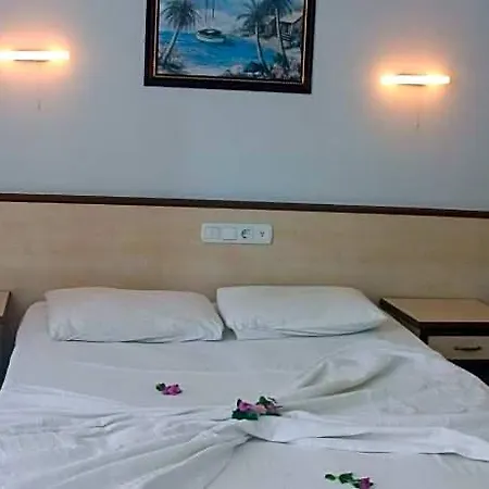Delphin Hotell Side
